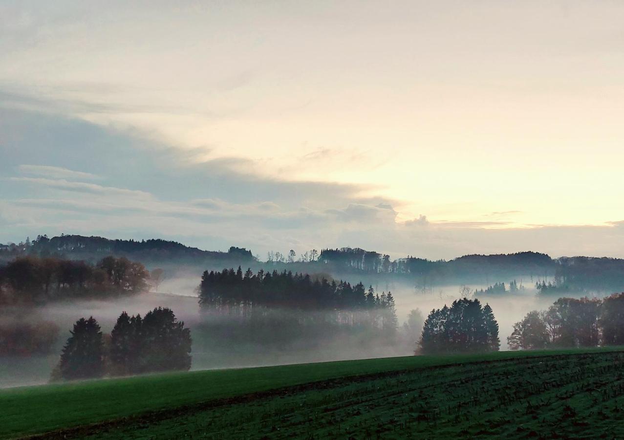 Kleines Haus Mitten In Der Natur Mit Eigener Terrasse Und Sonnenbalkon Halver Exteriér fotografie