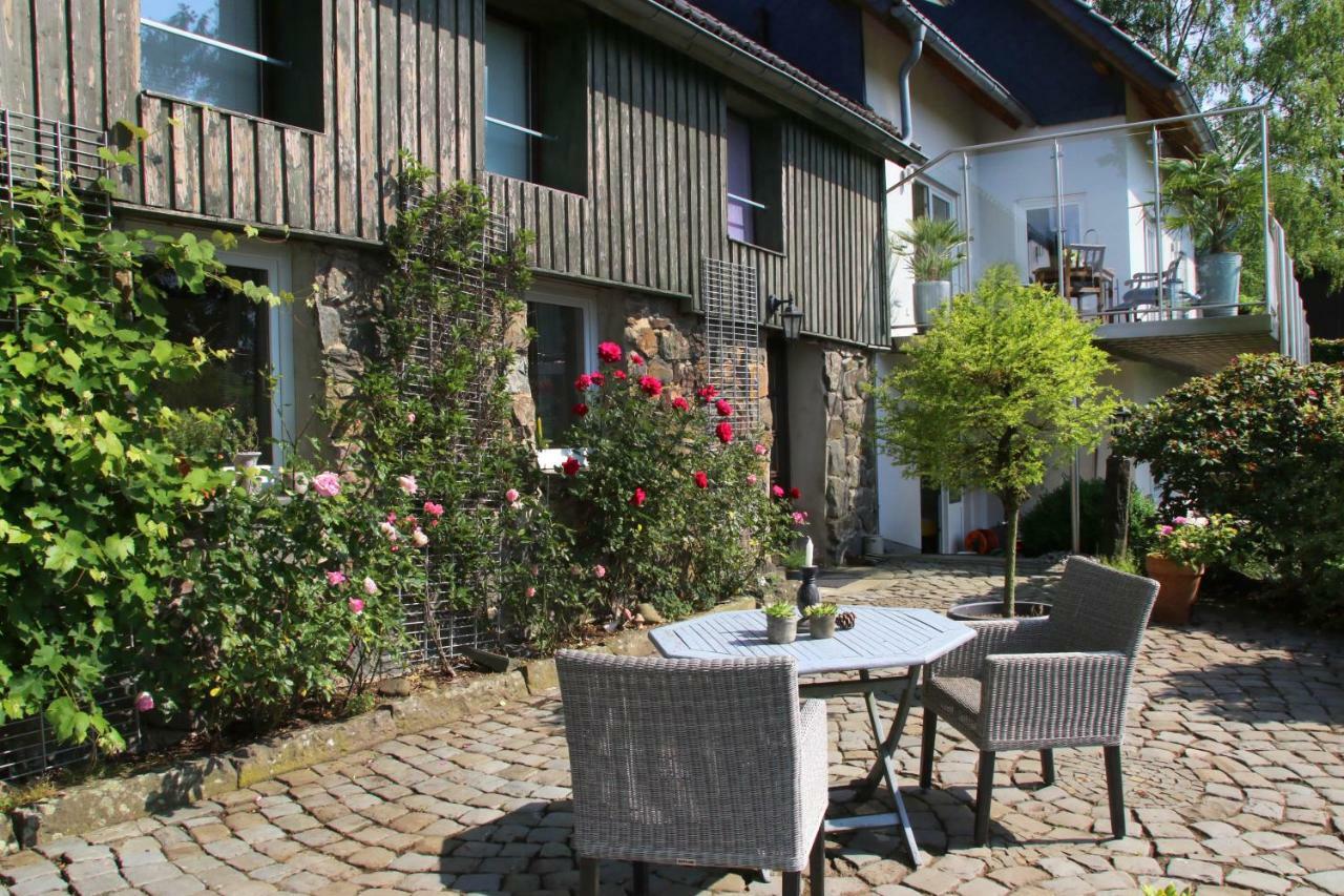 Kleines Haus Mitten In Der Natur Mit Eigener Terrasse Und Sonnenbalkon Halver Exteriér fotografie